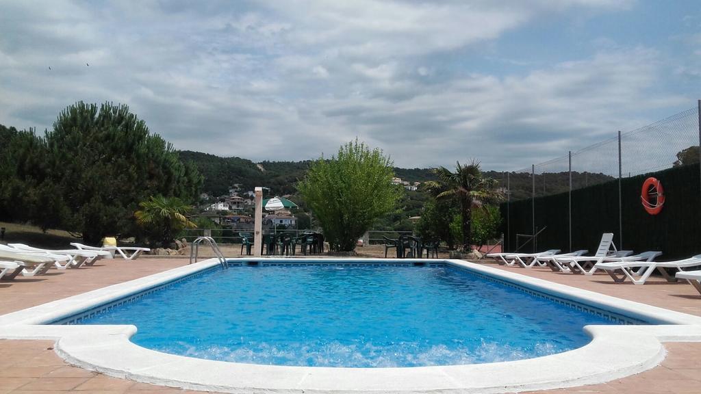 Hostal Los Pinares Lloret de Mar Kültér fotó
