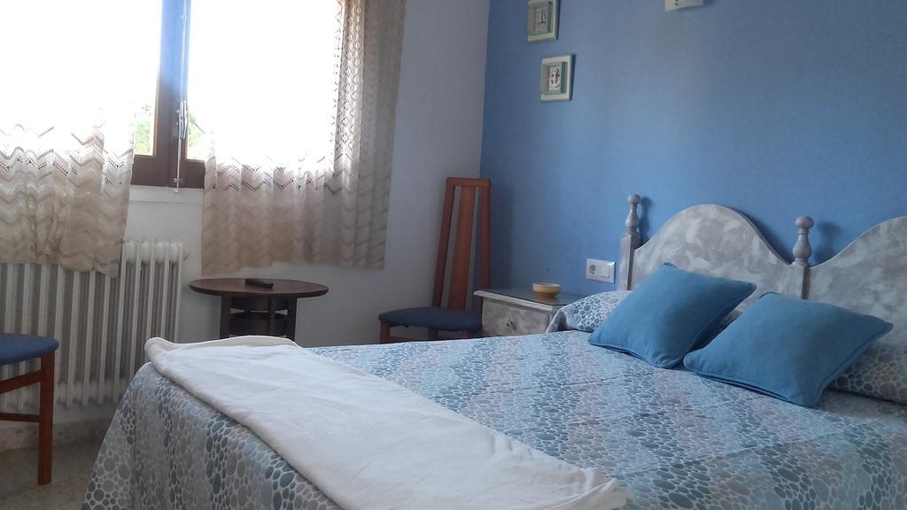 Hostal Los Pinares Lloret de Mar Kültér fotó