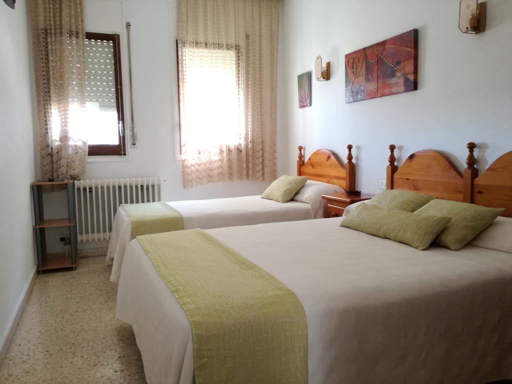Hostal Los Pinares Lloret de Mar Kültér fotó