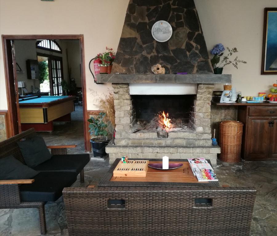 Hostal Los Pinares Lloret de Mar Kültér fotó