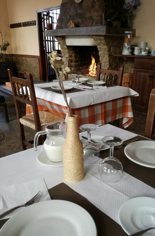Hostal Los Pinares Lloret de Mar Kültér fotó