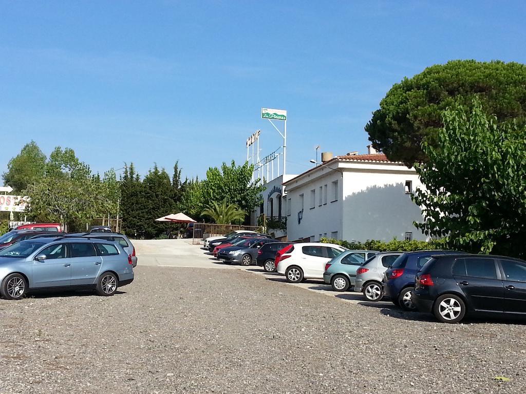 Hostal Los Pinares Lloret de Mar Kültér fotó