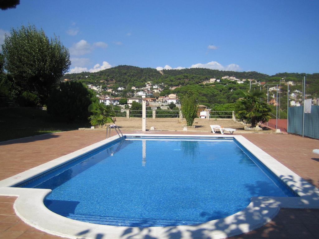 Hostal Los Pinares Lloret de Mar Kültér fotó